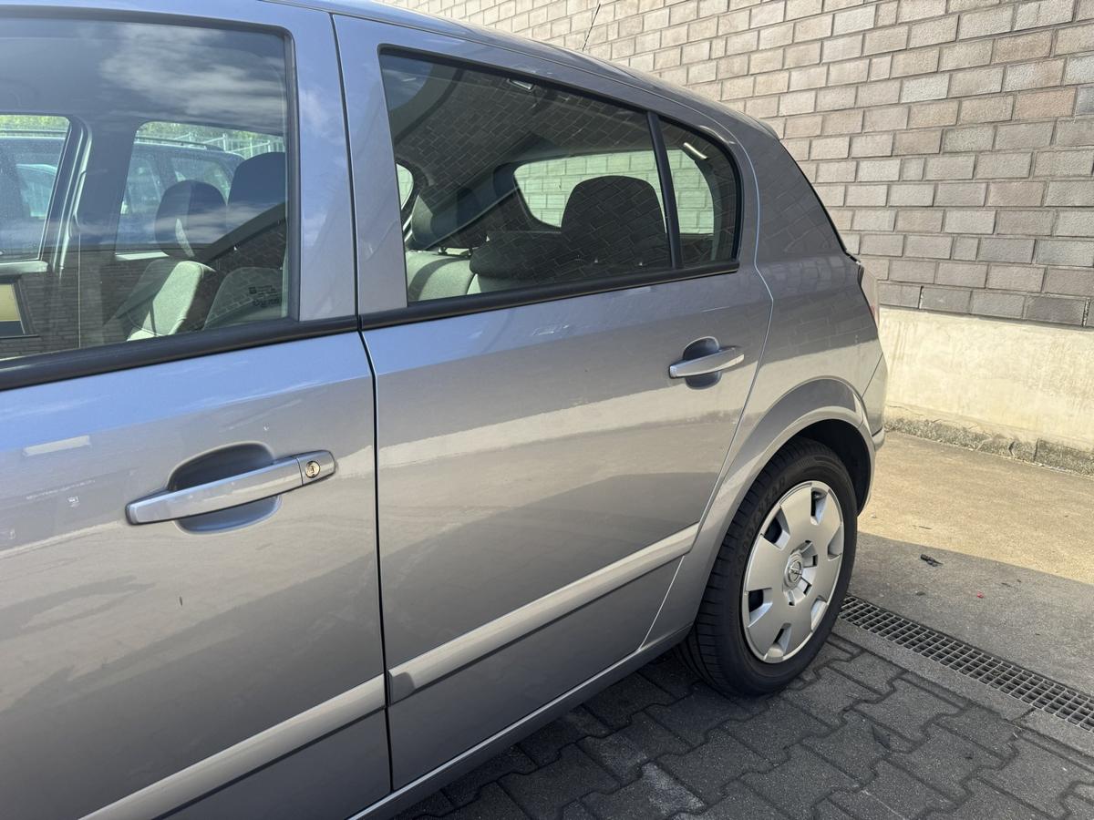 Opel Astra H original T&uuml;r hinten links Z163 Lichtsilber Flie&szlig;heck Bj.2006